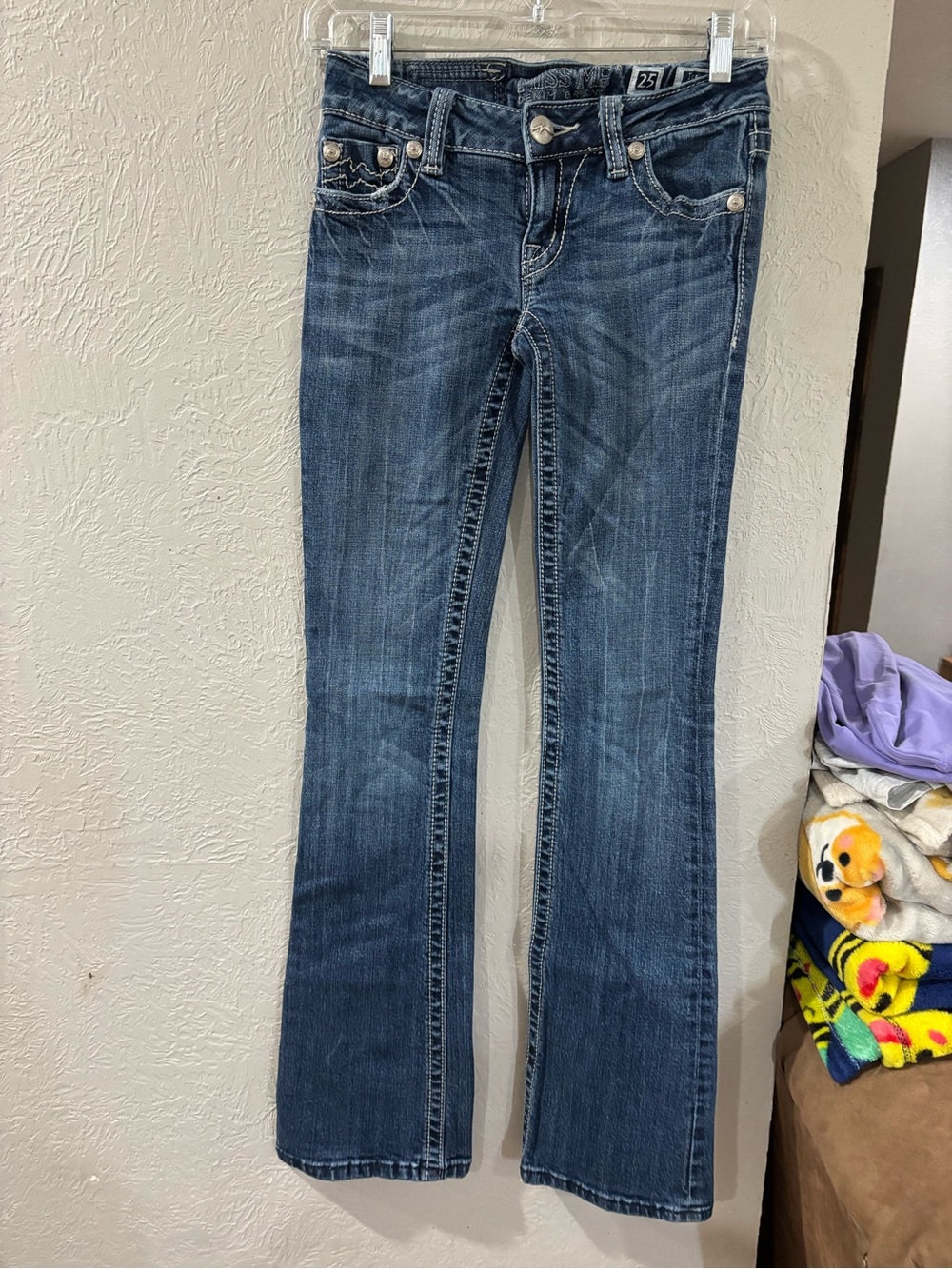 Miss Me Medium Wash Irene Bootcut Mid-Rise Embroidered Denim Jeans size 25